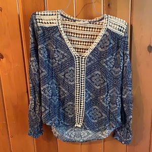 Love Stitch Lattice Long Sleeve Pattern Blouse